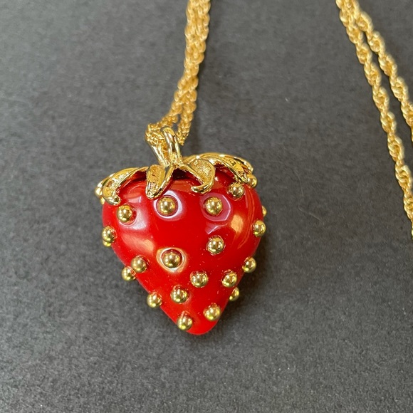Strawberry Pendant - Picture 6 of 7